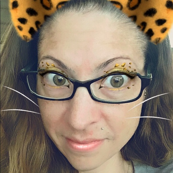 Meet your Posher, Whitney - Picture 1 of 1